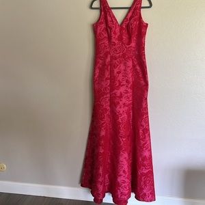 Elegant gown flowy light weight